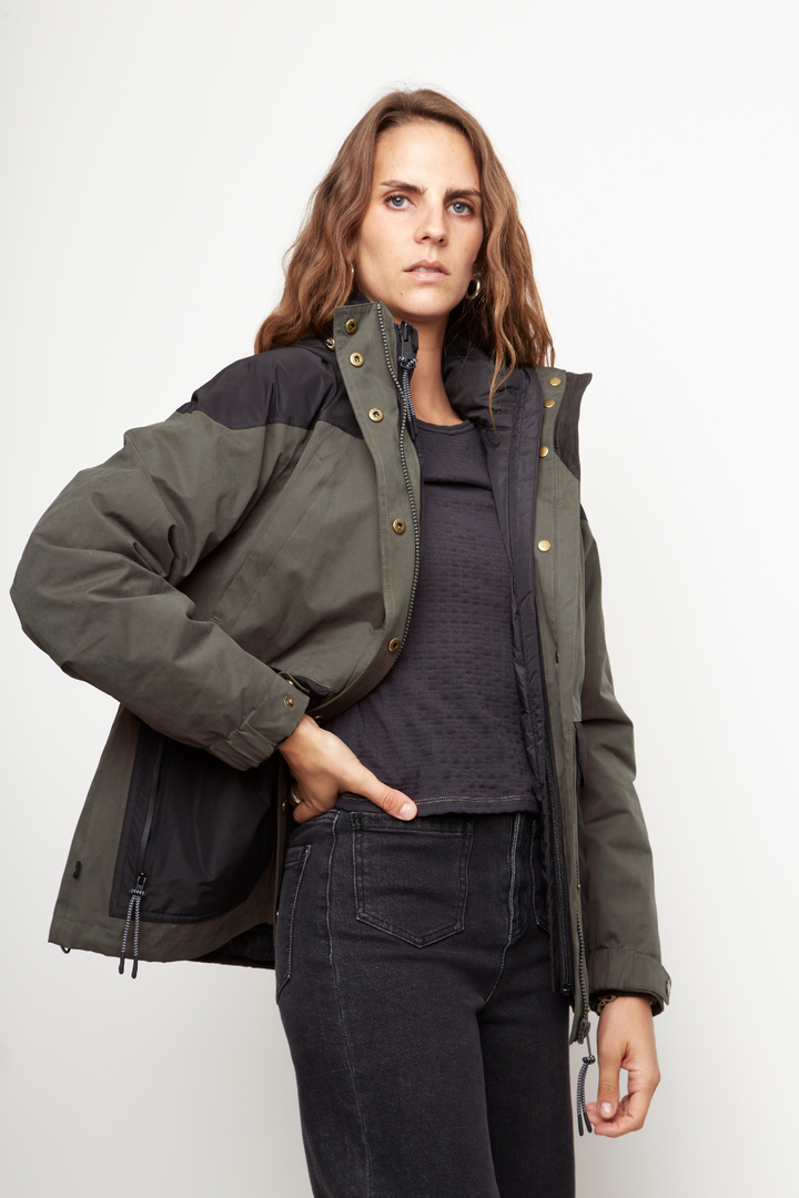 Parka Ruga 3 en 1 Reciclada Verde Militar Mujer