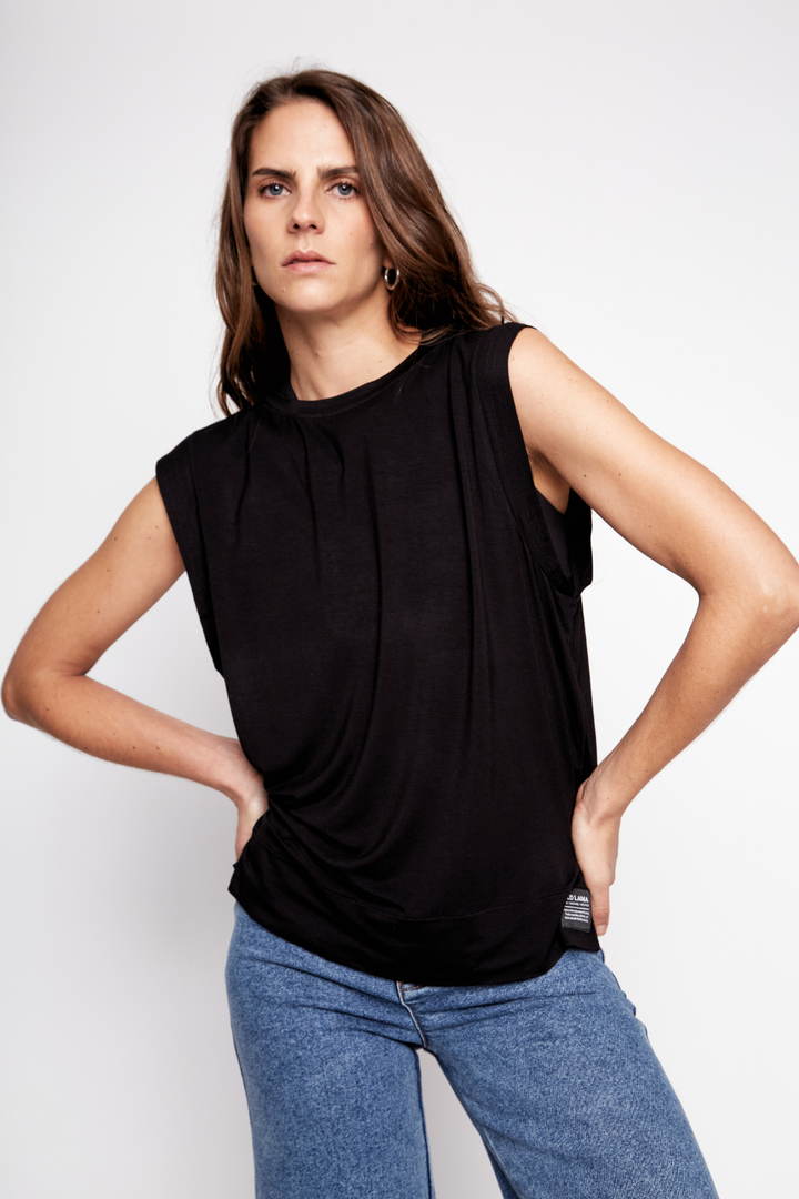 Polera Finia Reciclada Negra Mujer