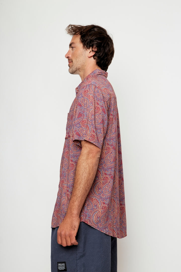 Guayabera Mero Paisley Burdeo Hombre ECOVERO™