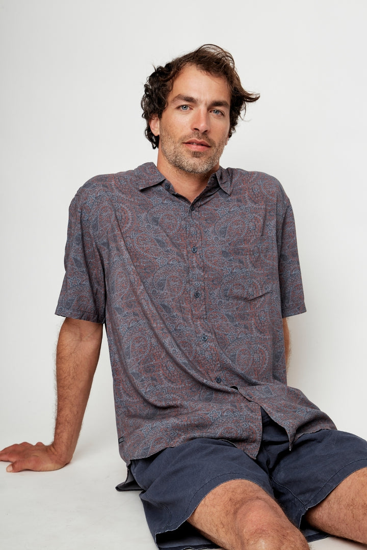 Guayabera Mero Paisley Azul Terracota Hombre ECOVERO™