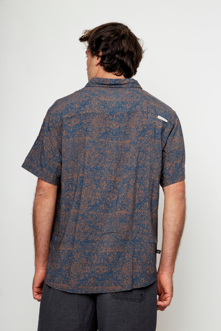 Guayabera Mero Tribal Terracota Hombre ECOVERO™