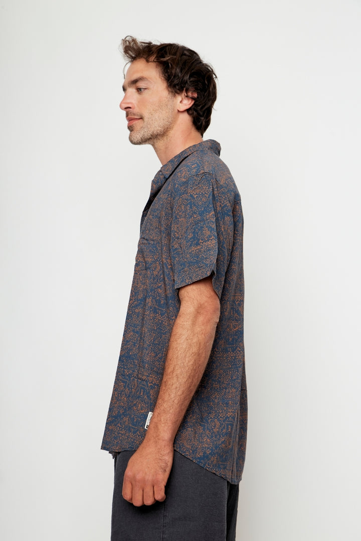 Guayabera Mero Tribal Terracota Hombre ECOVERO™