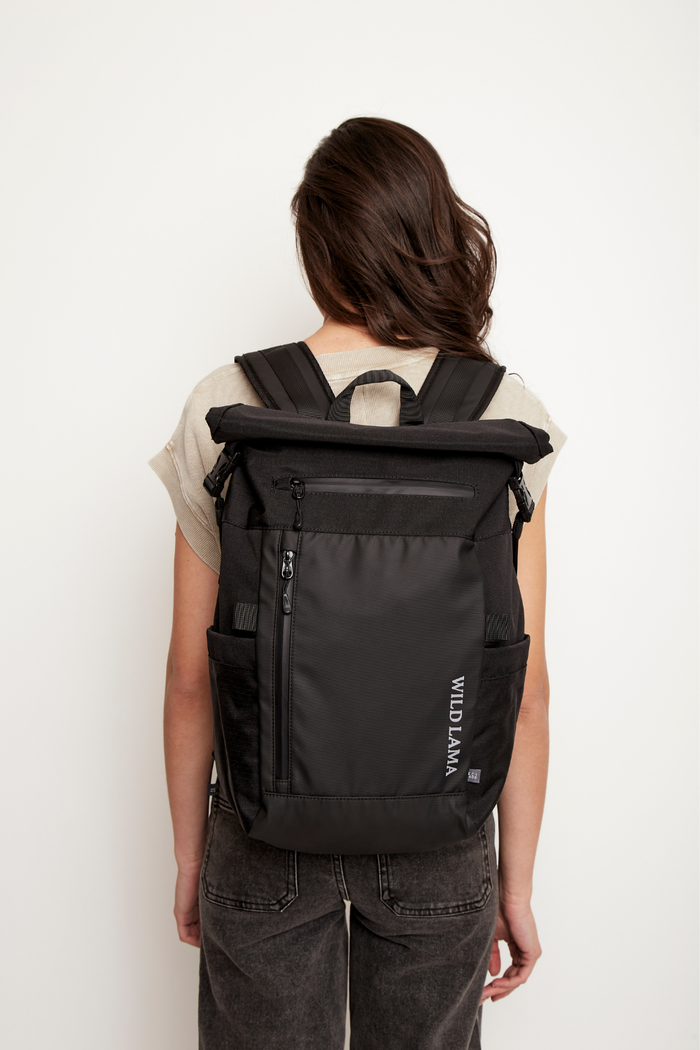 Mochila Travel Oca Reciclada Negra 27 a 31,2 Lts.