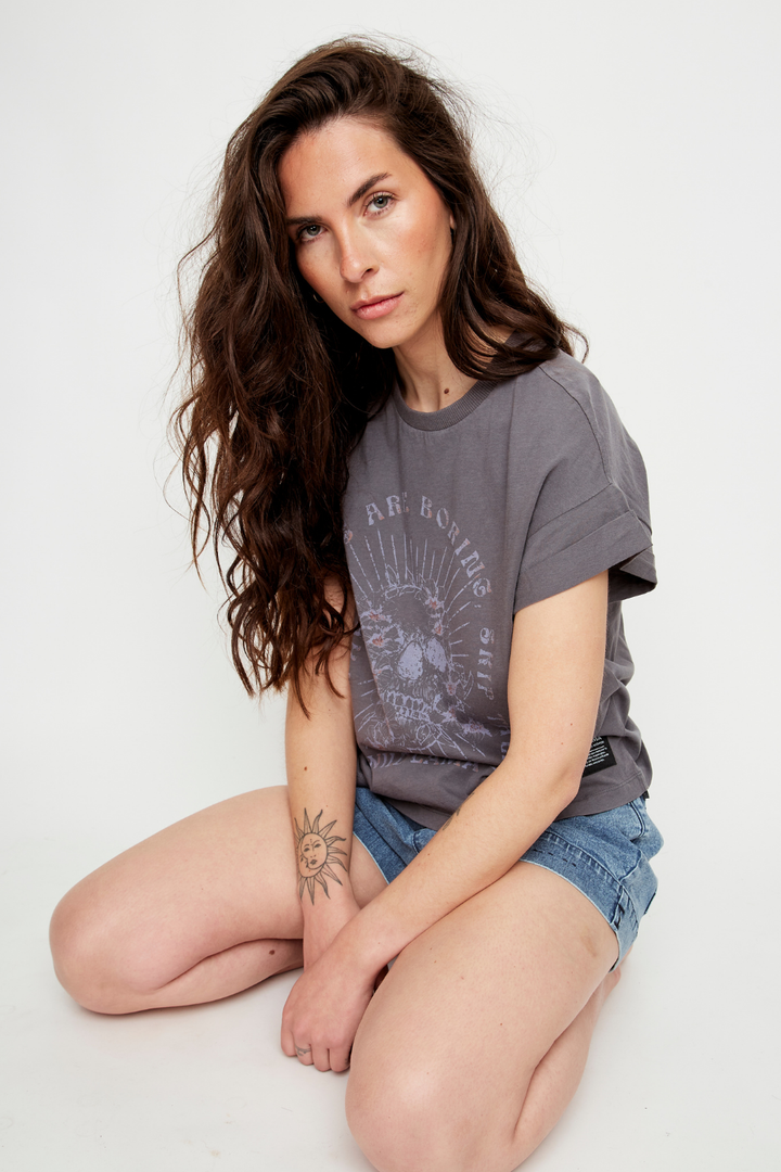 Polera Nirva Orgánica Gris Mujer