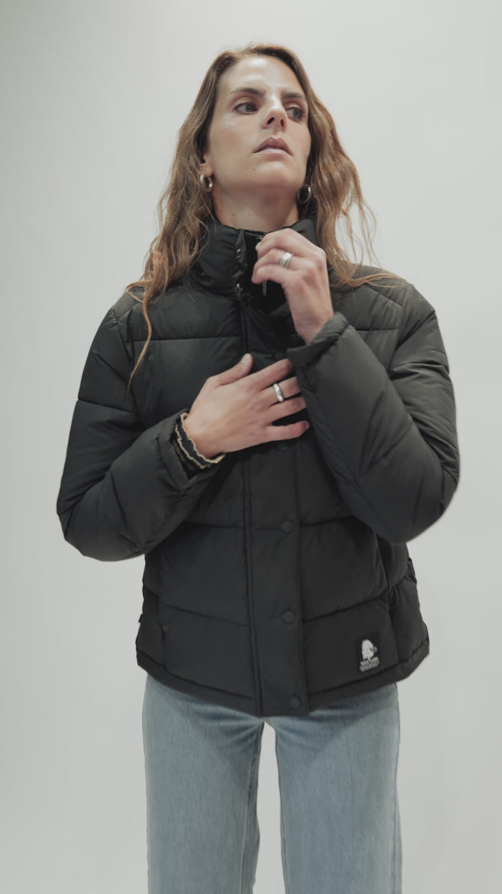 Parka Essential Puffa Reciclada Negro Mujer