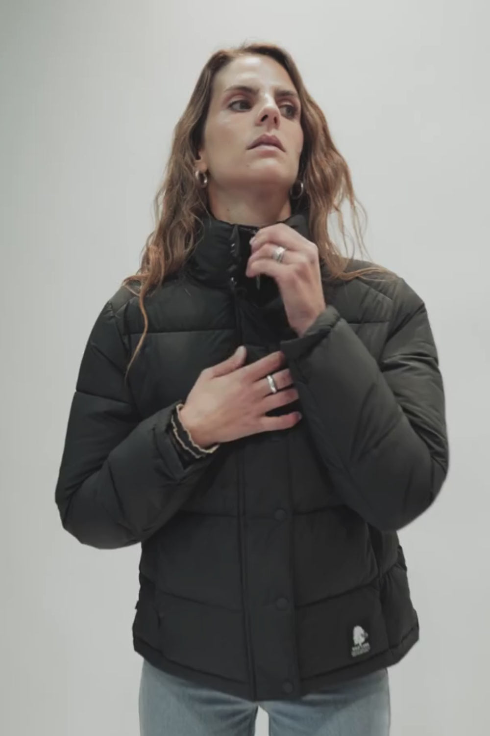 Parka Essential Puffa Reciclada Negro Mujer